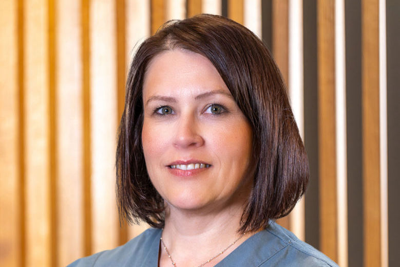 Porträt der Praxismanagerin Bianca Strebl